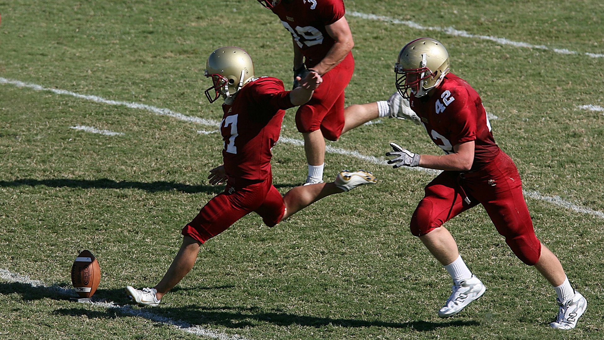 RNG防守端表现提升明显,rng打法单一