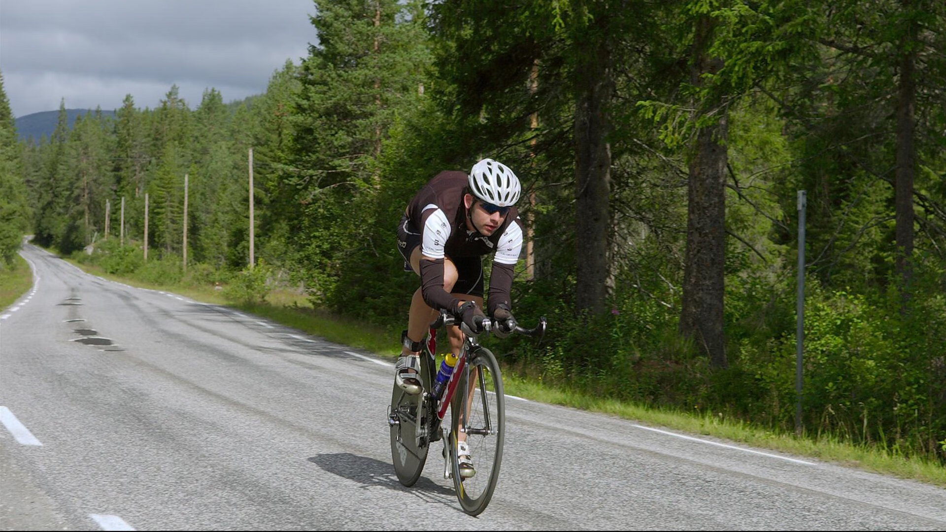 “最强防守者：联盟中守护篮筐的铁壁队长”